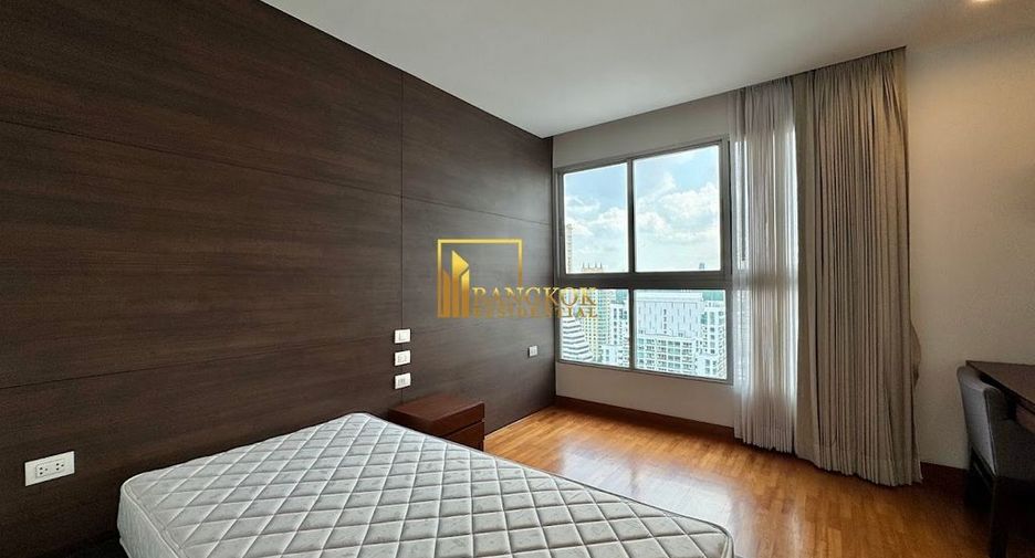 For rent 4 bedrooms apartment in Watthana, Bangkok