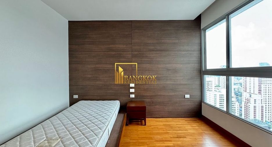 For rent 4 bedrooms apartment in Watthana, Bangkok