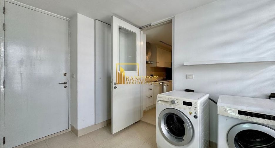 For rent 4 bedrooms apartment in Watthana, Bangkok