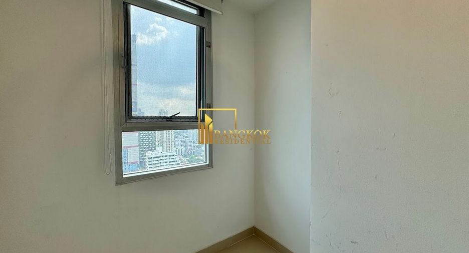 For rent 4 bedrooms apartment in Watthana, Bangkok