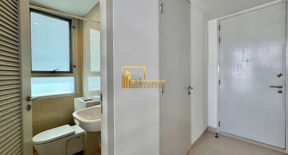 For rent 4 bedrooms apartment in Watthana, Bangkok
