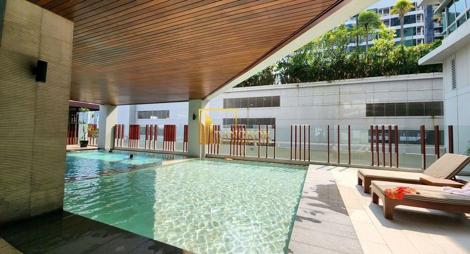 For rent 4 bedrooms apartment in Watthana, Bangkok