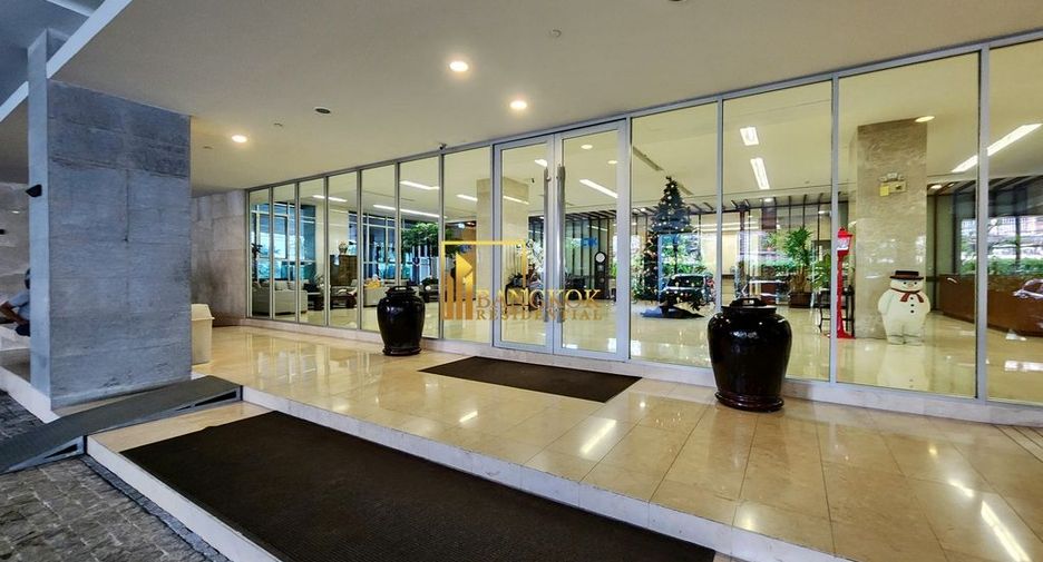 For rent 4 bedrooms apartment in Watthana, Bangkok