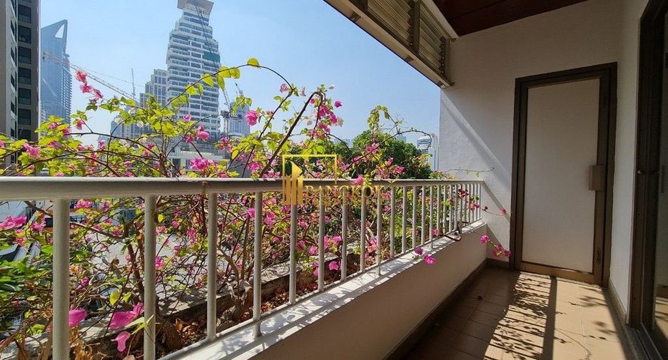 Apartamento en alquiler de 4 habitaciones en Watthana, Bangkok