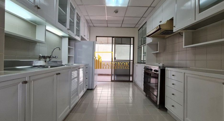Apartamento en alquiler de 4 habitaciones en Watthana, Bangkok
