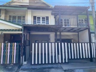 Reihenhaus zum Kauf mit 3 Zimmer in Mueang Samut Prakan, Samut Prakan