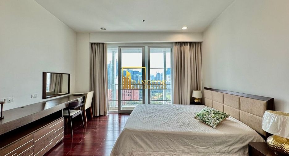 For rent 2 ベッドルーム condo in Pathum Wan, Bangkok