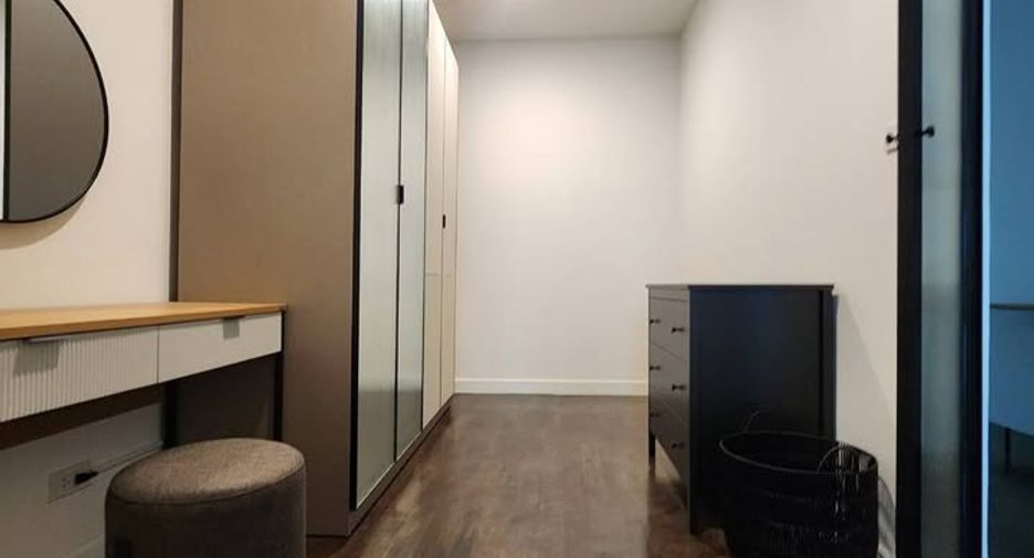 Reihenhaus zur Miete mit 3 Zimmer in Yan Nawa, Bangkok