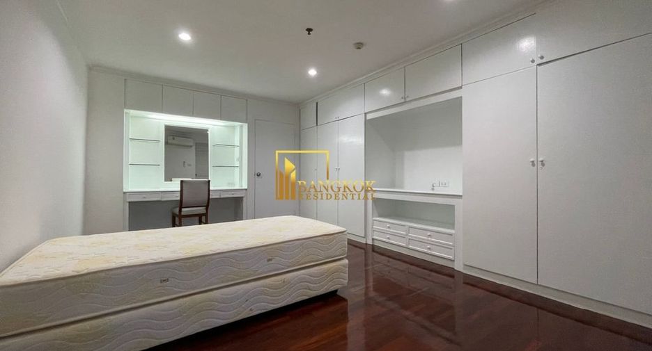For rent 2 bedrooms apartment in Khlong Toei, Bangkok