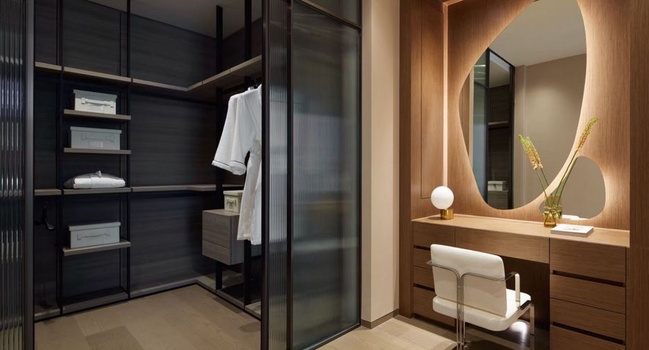 For sale 2 Beds condo in Pathum Wan, Bangkok