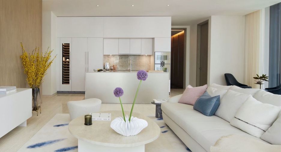 For sale 2 Beds condo in Pathum Wan, Bangkok