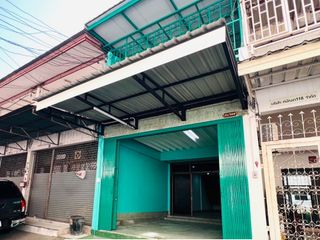 For rent 2 ベッドルーム townhouse in Bang Na, Bangkok