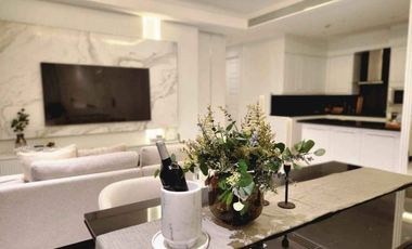 For sale 3 bedrooms condo in Watthana, Bangkok