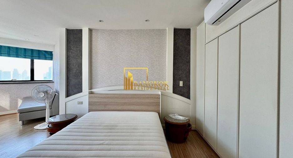For rent 3 bedrooms condo in Khlong Toei, Bangkok