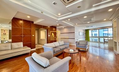 For rent 3 bedrooms condo in Khlong Toei, Bangkok