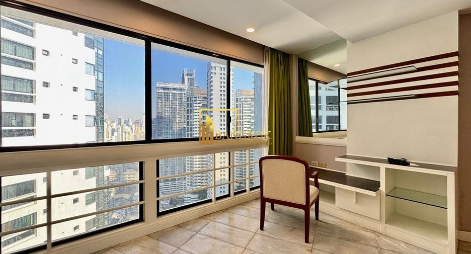 For rent 3 bedrooms condo in Khlong Toei, Bangkok