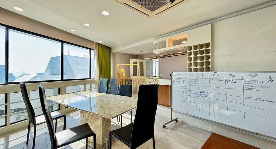 For rent 3 bedrooms condo in Khlong Toei, Bangkok