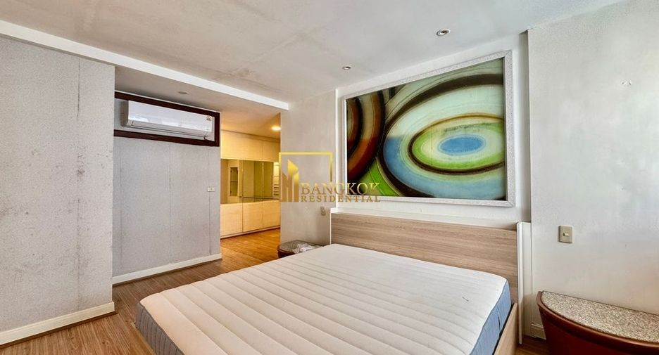 For rent 3 bedrooms condo in Khlong Toei, Bangkok