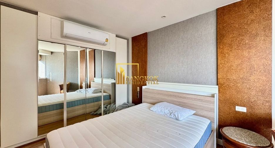 For rent 3 bedrooms condo in Khlong Toei, Bangkok