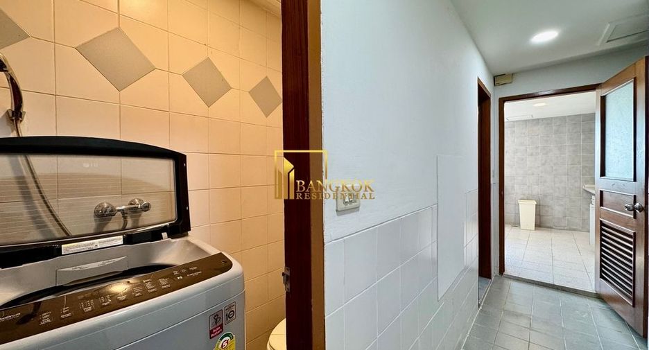 For rent 3 bedrooms condo in Khlong Toei, Bangkok