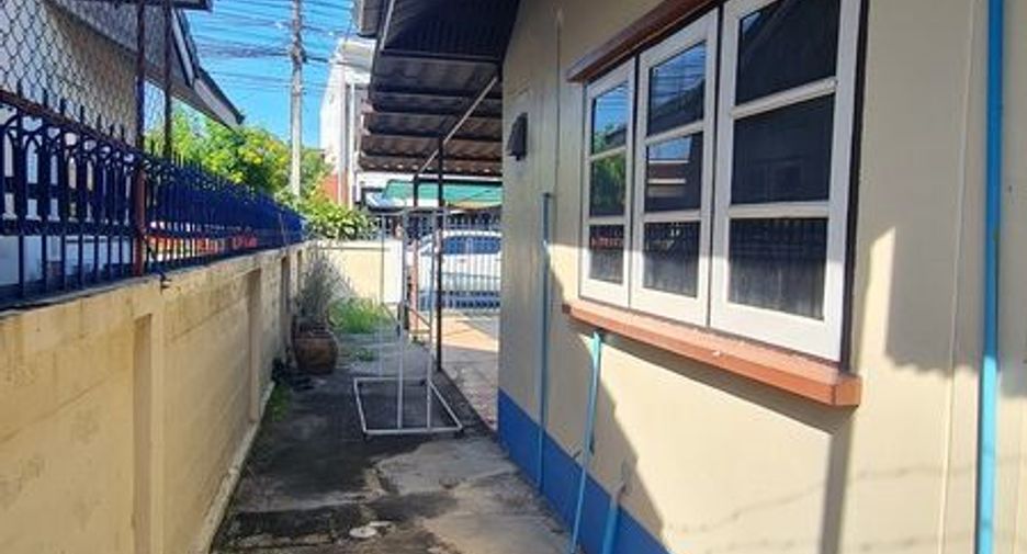 For sale 3 bedrooms house in Mueang Nakhon Ratchasima, Nakhon Ratchasima
