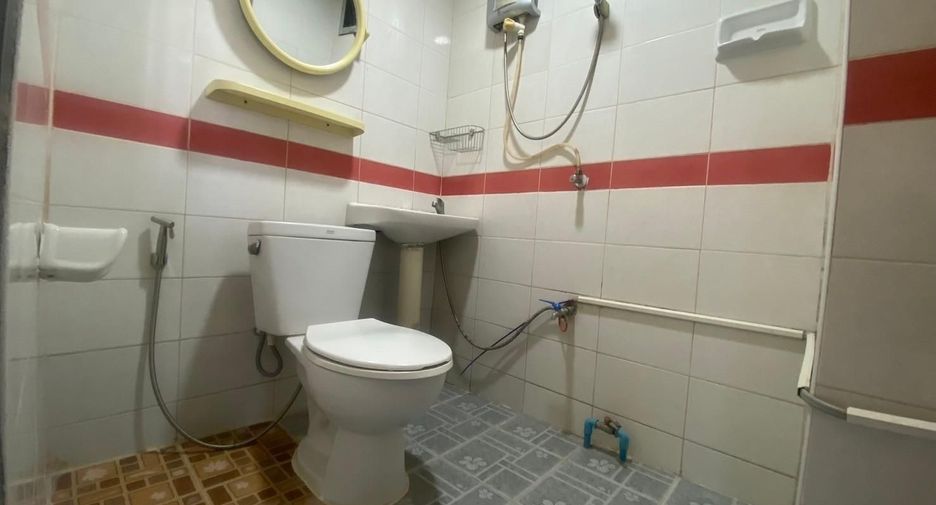 Gewerbefläche zum Kauf mit 40 Zimmer in Khlong Luang, Pathum Thani