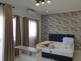 For sale 4 bedrooms townhouse in Mueang Samut Sakhon, Samut Sakhon