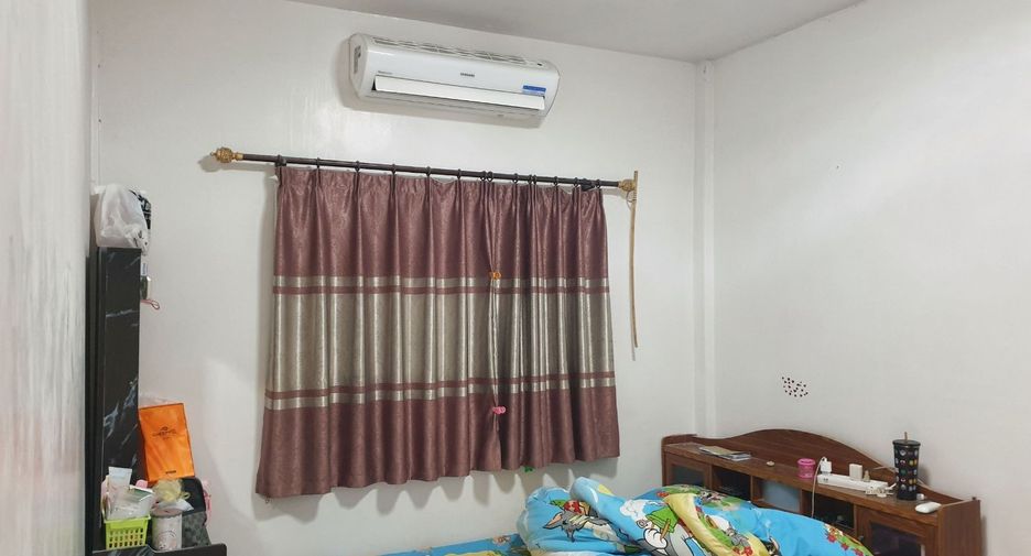 For sale 2 bed townhouse in Mueang Samut Sakhon, Samut Sakhon