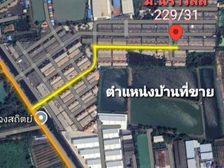 For sale 2 bed townhouse in Mueang Samut Sakhon, Samut Sakhon