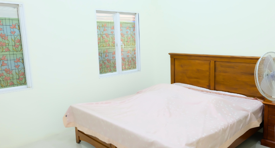 Terreno en venta en Si Racha, Chonburi