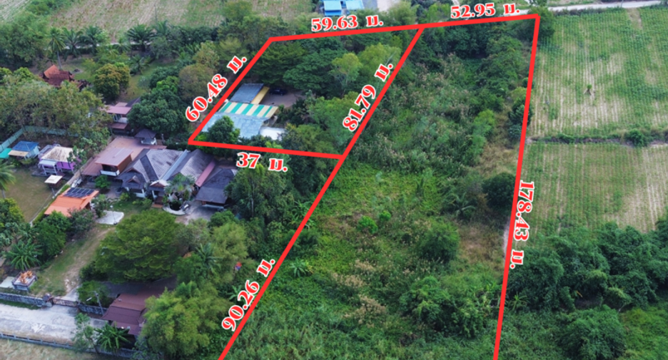 Terreno en venta en Si Racha, Chonburi