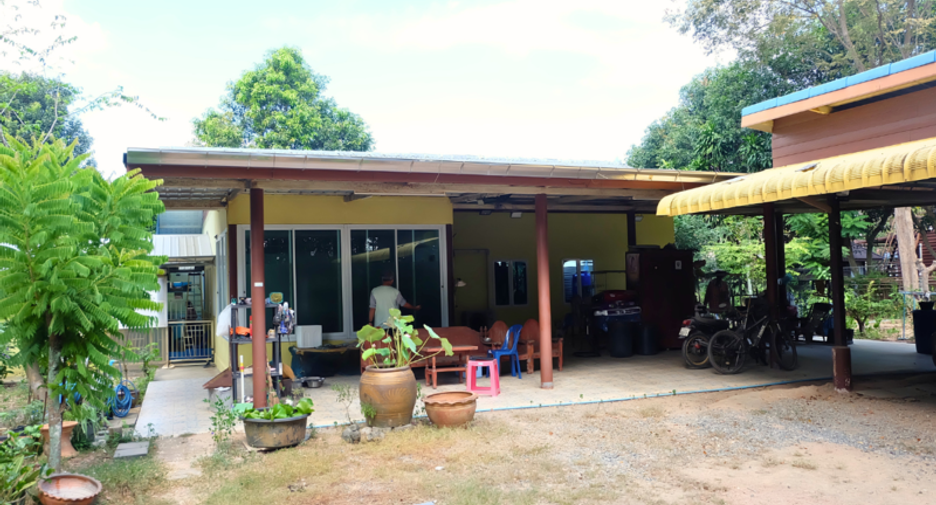 Terreno en venta en Si Racha, Chonburi