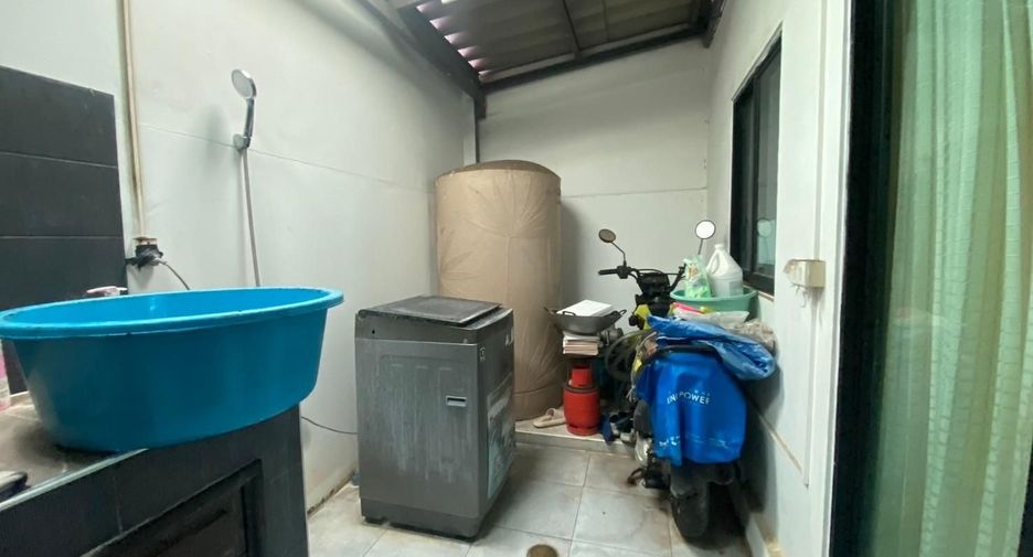 For sale 3 bedrooms townhouse in Bang Khae, Bangkok