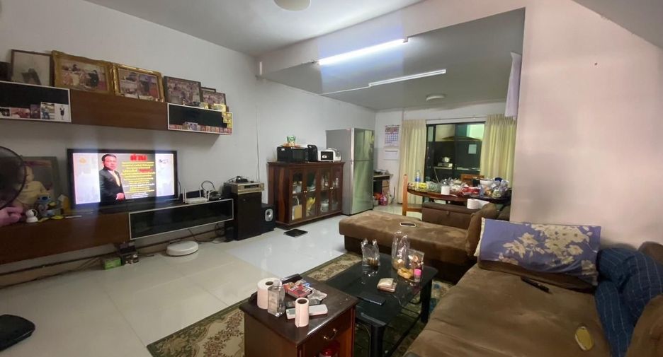 For sale 3 bedrooms townhouse in Bang Khae, Bangkok