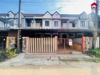 For sale 2 bed townhouse in Phunphin, Surat Thani