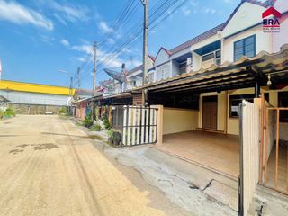 For sale 2 bed townhouse in Phunphin, Surat Thani