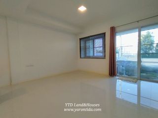 For sale 3 bedrooms townhouse in Prawet, Bangkok