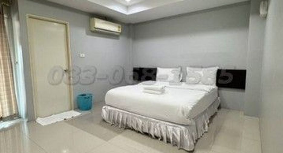 For sale 110 bedrooms apartment in Si Racha, Chonburi