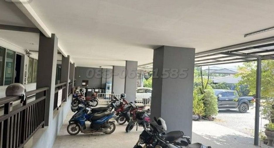 For sale 110 bedrooms apartment in Si Racha, Chonburi