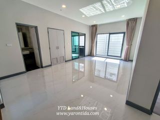 À louer 4 chambres maison à Bang Phli, Samut Prakan