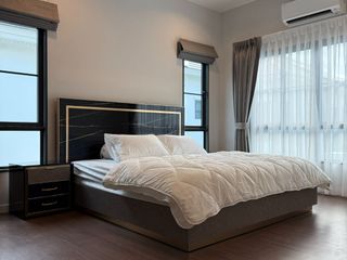 出租 4 卧室 独立屋 在 Bang Phli, Samut Prakan