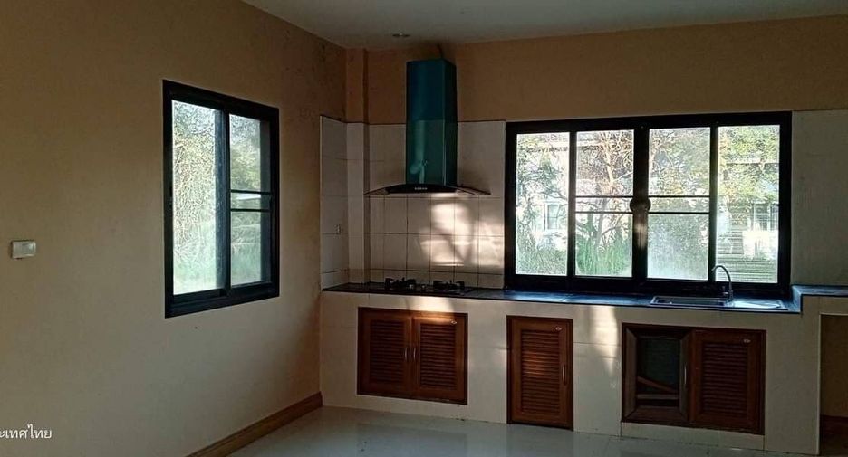 Casa en venta de 4 habitaciones en Non Sung, Nakhon Ratchasima