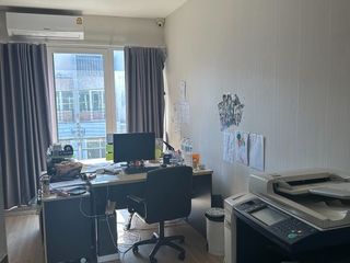 For sale 3 ベッドルーム townhouse in Khan Na Yao, Bangkok