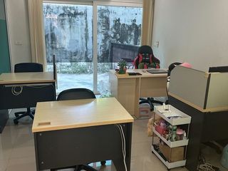 For sale 3 ベッドルーム townhouse in Khan Na Yao, Bangkok