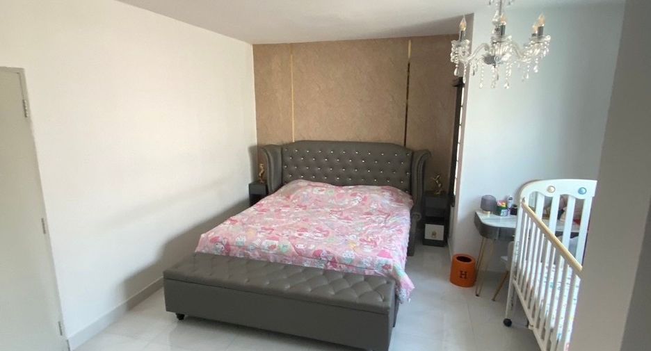 For sale 3 bedrooms townhouse in Lam Luk Ka, Pathum Thani
