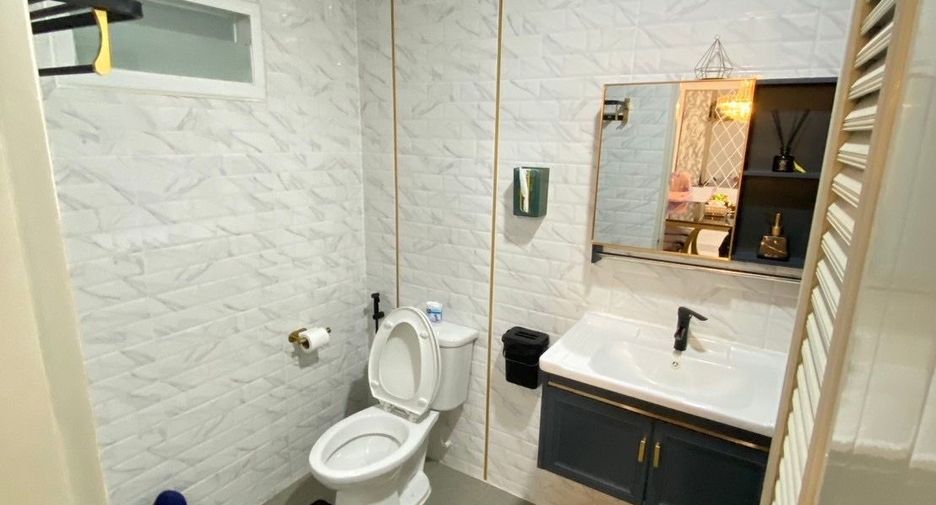 For sale 3 bedrooms townhouse in Lam Luk Ka, Pathum Thani
