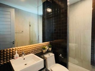 出租 3 卧室 独立屋 在 Watthana, 曼谷