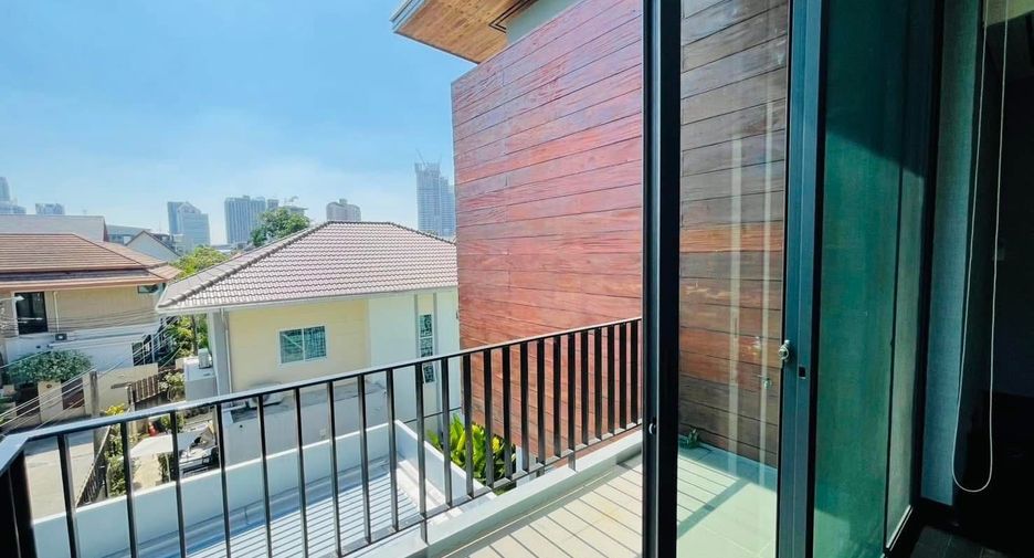 For rent 3 ベッドルーム house in Watthana, Bangkok
