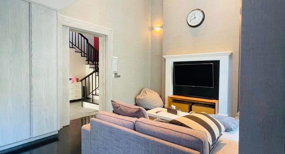 For rent 3 ベッドルーム house in Watthana, Bangkok