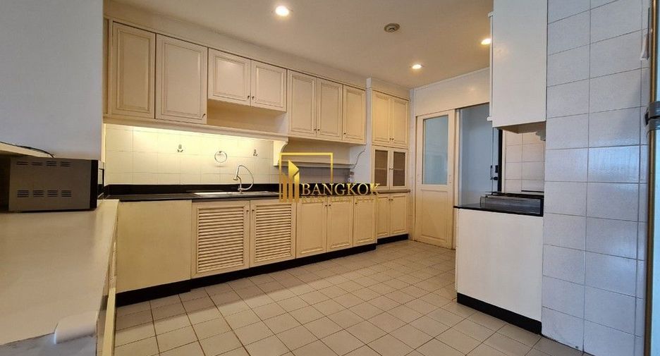 For rent 3 ベッドルーム condo in Watthana, Bangkok